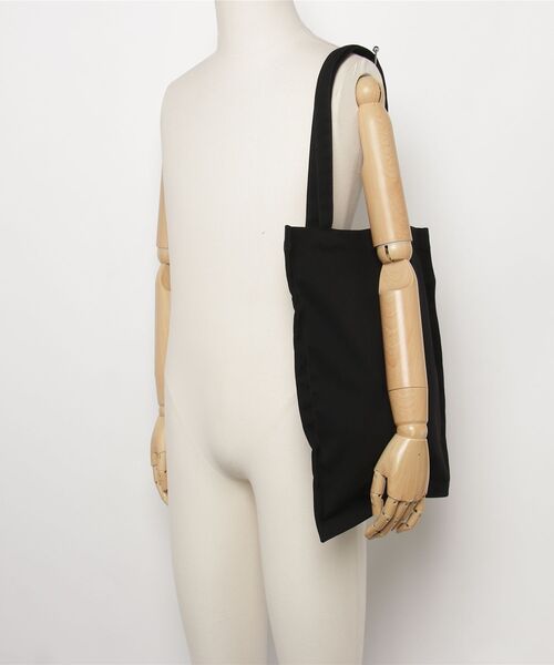 CLANE（クラネ）の「FABRIC TOTE BAG 10116-8683（ショルダーバッグ・メンズ・オフホワイト/ブラック・FREE）」の6枚目の写真