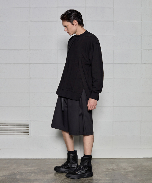DGNAK(ディグナク)の「サイドプリーツパイピングワイドショーツ(ブラック)(その他パンツ・メンズ・ブラック・MEDIUM/LARGE)」の4枚目の写真
