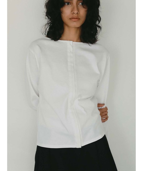 HER.(ハー)の「フロントホックプルオーバー(Tシャツ/カットソー・レディース・ブラック/オフホワイト・フリー)」の2枚目の写真