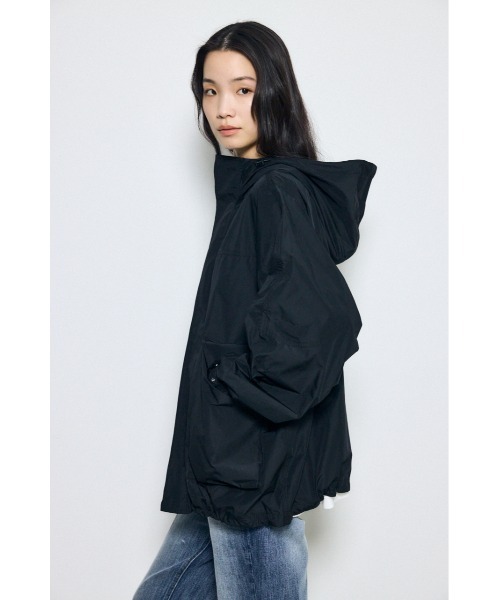 AZUL by moussy(アズールバイマウジー)の「【身長/骨格別着用画像あり】マルチファンクションマウンテンパーカー 春服 夏服 秋服 シアーブルゾン(マウンテンパーカー・レディース・カーキ/ライトベージュ/ブラック・MEDIUM/SMALL)」の7枚目の写真