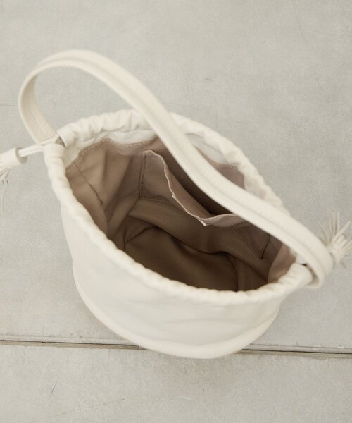 GALLARDAGALANTE（ガリャルダガランテ）の「【Jhuri Shate】ドローストリングバッグ（ショルダーバッグ・レディース・ブラック/ホワイト・FREE）」の9枚目の写真