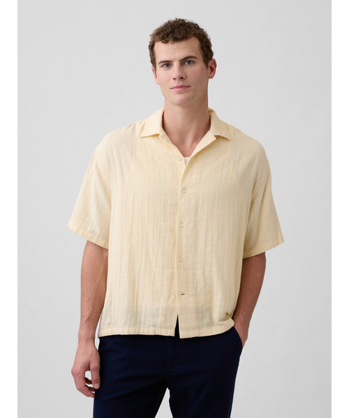 GAP(ギャップ)の「ボックスシルエット ガーゼ バケーションシャツ(シャツ/ブラウス・メンズ・ブラック/アイボリー・XL/L/M/S/XS)」の1枚目の写真
