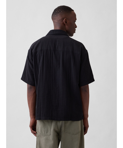 GAP(ギャップ)の「ボックスシルエット ガーゼ バケーションシャツ(シャツ/ブラウス・メンズ・ブラック/アイボリー・XL/L/M/S/XS)」の8枚目の写真