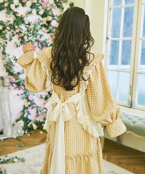 kutir(クティール)の「【クティールとレトロ】フリル襟ギンガムチェックティアードワンピース(ワンピース・レディース・ベージュ/ピンク/グリーン/レッド・MEDIUM/SMALL)」の20枚目の写真