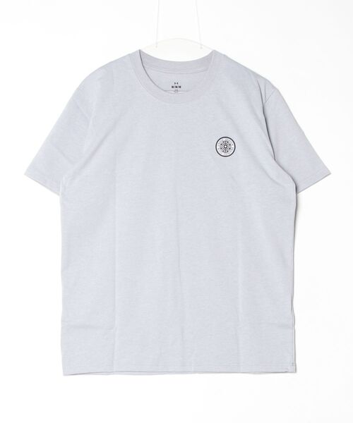 UNDER ARMOUR（アンダーアーマー）の「アンダーアーマー  UAヘビーウエイト パッチ ショートスリーブ Tシャツ（Tシャツ/カットソー・メンズ・ブルー/グレー・S/M/L/LL/3L）」の2枚目の写真