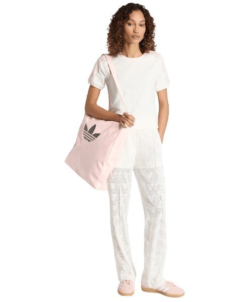 adidas(アディダス)の「adidas originals FIREBIRD CLASSIC LACE TRACKPANTS(アディダスオリジナルス ファイアーバード クラシック レース トラックパンツ)(スウェットパンツ・レディース・ホワイト系/ブラック・LARGE/MEDIUM/SMALL)」の5枚目の写真