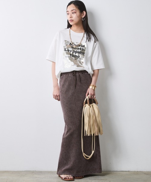 CHIC STYLE(シックスタイル)の「綿100%箔プリントTシャツ<大きいサイズ有>シックスタイル(Tシャツ/カットソー・レディース・オフホワイト/ブラック・5L/4L/3L/LL/L/M)」の7枚目の写真