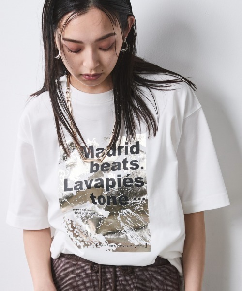 CHIC STYLE(シックスタイル)の「綿100%箔プリントTシャツ<大きいサイズ有>シックスタイル(Tシャツ/カットソー・レディース・オフホワイト/ブラック・5L/4L/3L/LL/L/M)」の14枚目の写真