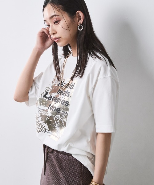 CHIC STYLE(シックスタイル)の「綿100%箔プリントTシャツ<大きいサイズ有>シックスタイル(Tシャツ/カットソー・レディース・オフホワイト/ブラック・5L/4L/3L/LL/L/M)」の16枚目の写真