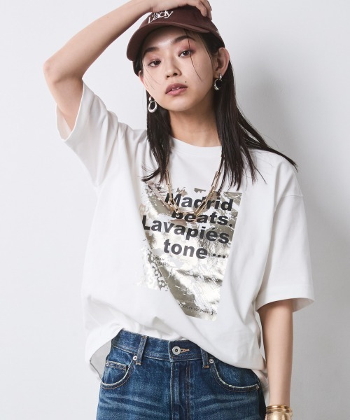 CHIC STYLE(シックスタイル)の「綿100%箔プリントTシャツ<大きいサイズ有>シックスタイル(Tシャツ/カットソー・レディース・オフホワイト/ブラック・5L/4L/3L/LL/L/M)」の17枚目の写真