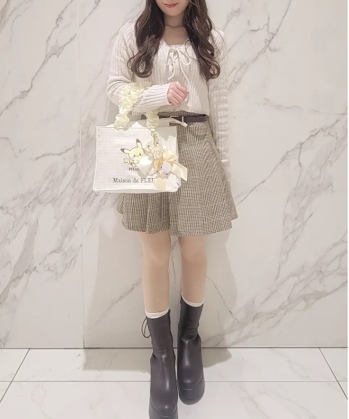 Maison de FLEUR（メゾンドフルール）の「フリルトートバッグ ピカチュウ（トートバッグ・レディース・ライトイエロー・FREE）」の7枚目の写真