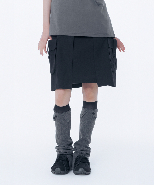 Miseki SEOUL(ミセキソウル)の「Layered pocket cargo skirt BLACK(スカート・レディース・その他・2/1)」の1枚目の写真