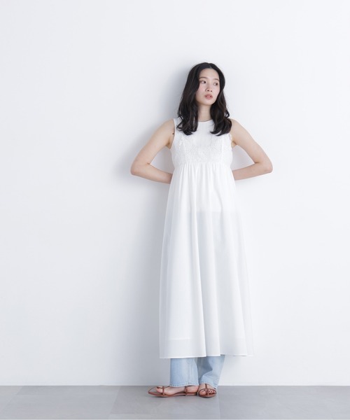 N.(N. Natural Beauty Basic)(エヌエヌナチュラルビューティーベーシック)の「レース切替コットンブレンドキャミワンピース(ワンピース・レディース・ブラック/ブルー系その他/オフホワイト・P/S/MEDIUM)」の10枚目の写真