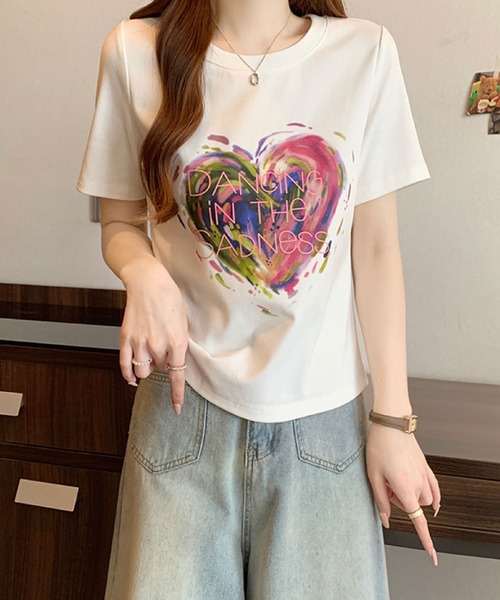 2ly2（トゥーリートゥー）の「ハートプリントTシャツ / グラフィックロゴ 半袖カットソー（Tシャツ/カットソー・レディース・ピンク/ホワイト/ブラック・FREE）」の2枚目の写真