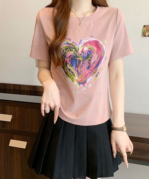 2ly2（トゥーリートゥー）の「ハートプリントTシャツ / グラフィックロゴ 半袖カットソー（Tシャツ/カットソー・レディース・ピンク/ホワイト/ブラック・FREE）」の3枚目の写真