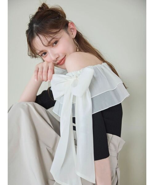 dazzlin（ダズリン）の「ワンショルサイドリボンニットトップス（ニット/セーター・レディース・オフホワイト/ブラック/ベージュ・FREE）」の14枚目の写真