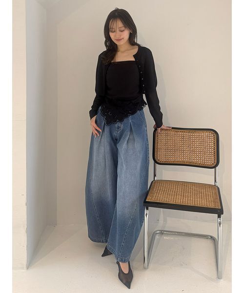 SNIDEL(スナイデル)の「カーブワイドデニム(デニムパンツ・レディース・ブルー/ブラック/ライトブルー・0/1)」の13枚目の写真