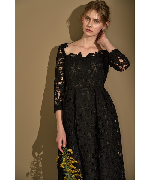 ERADIE(エラディエ)の「Elise Square-Neck Lace Dress スクエアーネックケミカルレースドレス(ドレス・レディース・ラベンダー/ブラック/サックスブルー・FREE)」の19枚目の写真