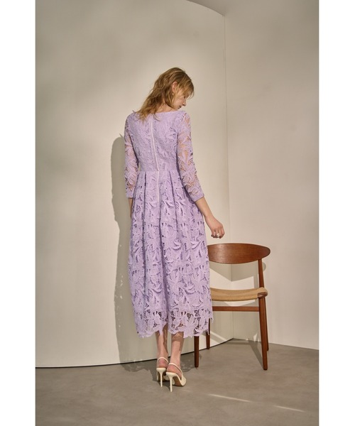 ERADIE(エラディエ)の「Elise Square-Neck Lace Dress スクエアーネックケミカルレースドレス(ドレス・レディース・ラベンダー/ブラック/サックスブルー・FREE)」の21枚目の写真