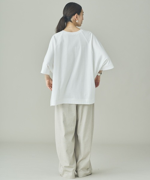 Curensology（カレンソロジー）の「Curensology(カレンソロジー)/ボクシーキーネックTシャツ（Tシャツ/カットソー・レディース・ホワイト/ダークブラウン/ブラック・FREE）」の9枚目の写真