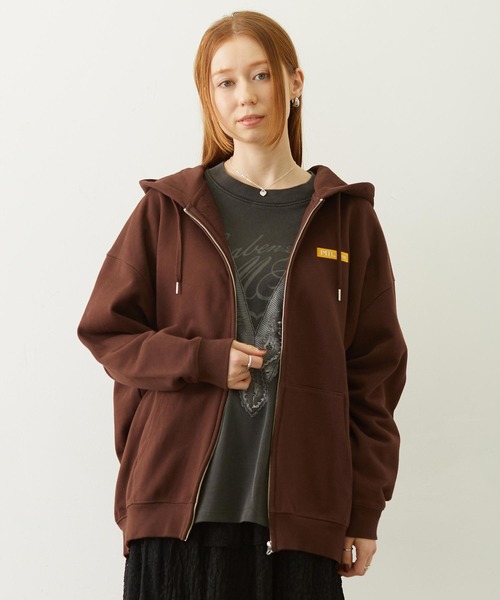 MILKFED.(ミルクフェド)の「FUNNY COLLEAGUES ZIP UP HOODIE(パーカー・レディース・ブラウン/ピンク/オフホワイト/ブラック・M/L)」の5枚目の写真