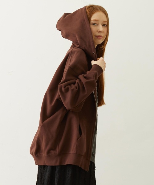 MILKFED.(ミルクフェド)の「FUNNY COLLEAGUES ZIP UP HOODIE(パーカー・レディース・ブラウン/ピンク/オフホワイト/ブラック・M/L)」の6枚目の写真