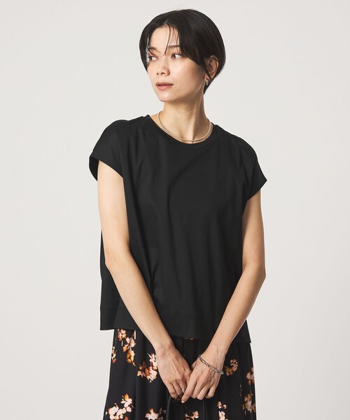 green label relaxing(グリーンレーベルリラクシング)の「フォルム Tシャツ 汗染み防止(Tシャツ/カットソー・レディース・ライトグレー/ブラック/オフホワイト/ダークブラウン・FREE)」の14枚目の写真