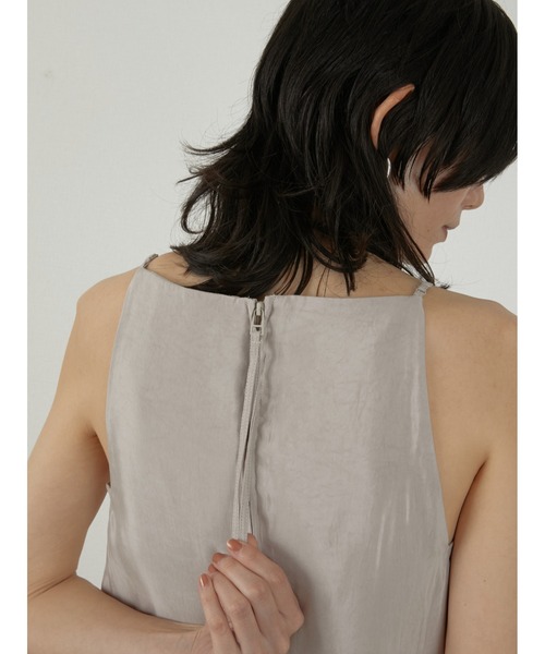 LA PEAU DE GEM(ラポドゥジェム)の「【LA PEAU DE GEM】front cut tops/フロントカットトップス(キャミソール・レディース・ブラック/ベージュ・FREE)」の9枚目の写真