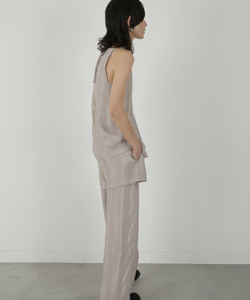 LA PEAU DE GEM(ラポドゥジェム)の「【LA PEAU DE GEM】front cut tops/フロントカットトップス(キャミソール・レディース・ブラック/ベージュ・FREE)」の6枚目の写真