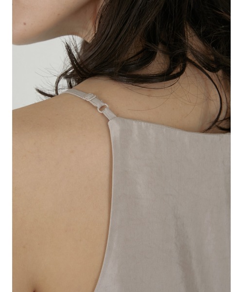 LA PEAU DE GEM(ラポドゥジェム)の「【LA PEAU DE GEM】front cut tops/フロントカットトップス(キャミソール・レディース・ブラック/ベージュ・FREE)」の10枚目の写真