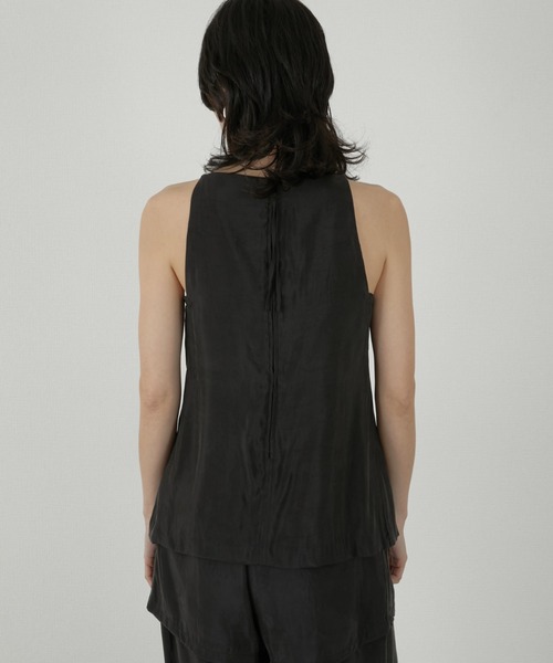 LA PEAU DE GEM(ラポドゥジェム)の「【LA PEAU DE GEM】front cut tops/フロントカットトップス(キャミソール・レディース・ブラック/ベージュ・FREE)」の13枚目の写真