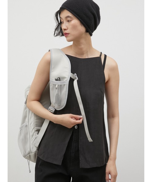 LA PEAU DE GEM(ラポドゥジェム)の「【LA PEAU DE GEM】front cut tops/フロントカットトップス(キャミソール・レディース・ブラック/ベージュ・FREE)」の9枚目の写真