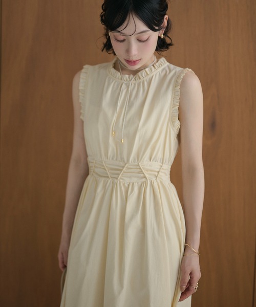 LAULEN(ローレン)の「lace up waist ruffle sleeveless dress /レースアップウエストフリルスリーブレスドレス(ワンピース・レディース・イエロー/ホワイト/ネイビー・S/M)」の21枚目の写真