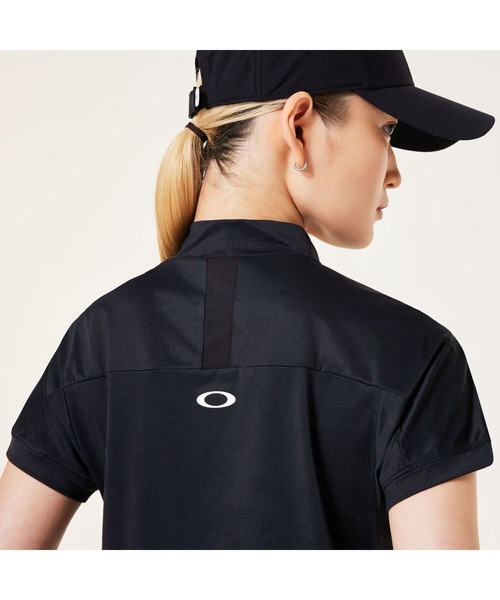 OAKLEY(オークリー)の「オークリーELEVATE SHOULDER LOGO MOCK ポロシャツ/ゴルフレディース/ゴルフ/接触冷感/OAKLEY(その他トップス・レディース・ホワイト/ブラック・M/L/S)」の13枚目の写真