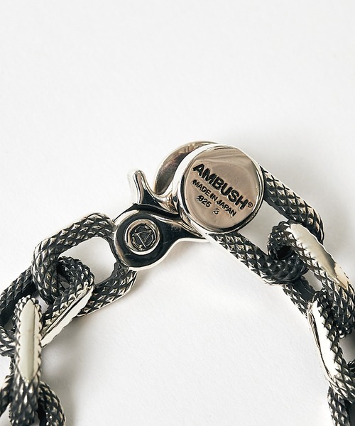 AMBUSH（アンブッシュ）の「【AMBUSH/アンブッシュ】SMALL TEXTURED CHAIN BRACELET（ブレスレット・メンズ・シルバー・3）」の4枚目の写真