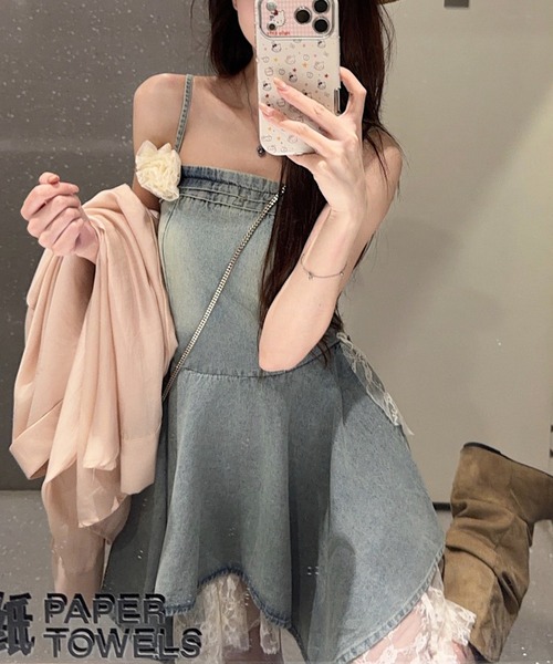 AMAJI(アマジ)の「レース切替 デニム キャミソールワンピース(ワンピース・レディース・ブルー・SMALL/MEDIUM/LARGE/X-LARGE)」の3枚目の写真
