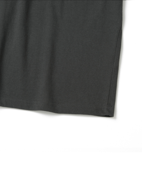 KNITTED(ニッティド)の「マタイガ クロップTシャツ チャコール(Tシャツ/カットソー・メンズ・その他・MEDIUM/LARGE/X-LARGE)」の6枚目の写真