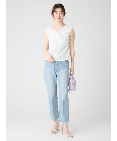 CELFORD(セルフォード)の「【洗える】ツイストオフショルレーストップス(Tシャツ/カットソー・レディース・ブラック/オフホワイト・F)」の12枚目の写真
