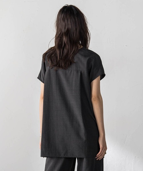 MAYSON GREY(メイソングレイ)の「【一瞬で楽とキレイを叶える】ウエストマークフレンチブラウス(シャツ/ブラウス・レディース・ブラウン/ベージュ/パープル/ブラック・M)」の7枚目の写真