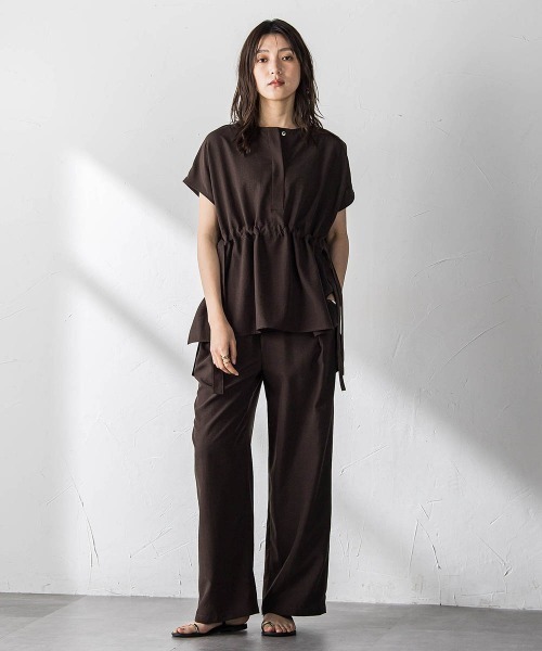 MAYSON GREY(メイソングレイ)の「【一瞬で楽とキレイを叶える】ウエストマークフレンチブラウス(シャツ/ブラウス・レディース・ブラウン/ベージュ/パープル/ブラック・M)」の22枚目の写真
