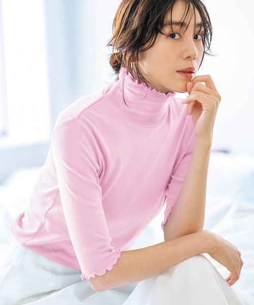 DoCLASSE( ドゥクラッセ)の「コットンガーゼ・メロウハイネック/5分袖(Tシャツ/カットソー・レディース・ピンク/ライトグレー/ホワイト/ブルー/パープル/ブルーグレー/グレー/ブラック/ピーコックグリーン系/チャコール/ライトグリーン・L/M/LL/S/3L)」の11枚目の写真