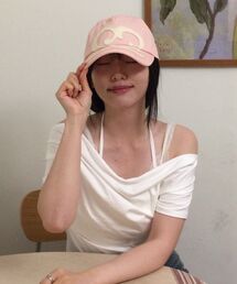 SEQUENZ（シークエンズ）の「※WEB限定 / ワッペン / またぎデザインキャップ /sqnz logo applique stitch cap（キャップ）」
