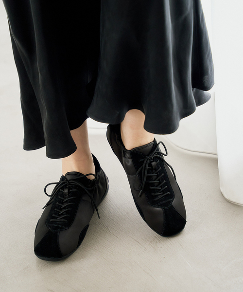 FLAT(フラット)の「Lギャザースニーカー(スニーカー・レディース・ブラック/サックスブルー/アイボリー・22cm/22.5cm/23cm/23.5cm/24cm/24.5cm/25cm)」の13枚目の写真