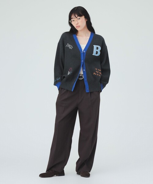 BEAMS HEART(ビームスハート)の「スウェットライク ロゴ ニット カーディガン(カーディガン/ボレロ・レディース・ブラウン/チャコールグレー/グレー・FREE)」の4枚目の写真