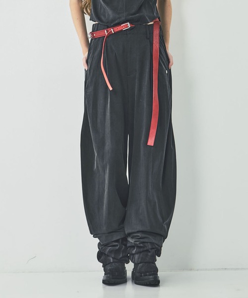 CONZ(コンズ)の「curve leg trousers cupra jersey(スラックス・レディース・ブラック/グレー・1/2/3)」の10枚目の写真