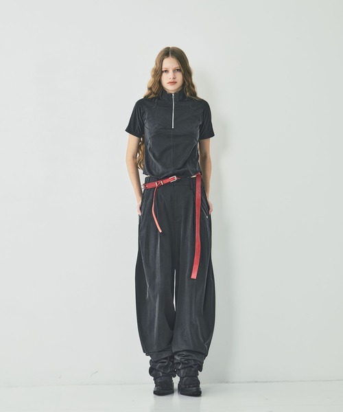 CONZ(コンズ)の「curve leg trousers cupra jersey(スラックス・レディース・ブラック/グレー・1/2/3)」の11枚目の写真