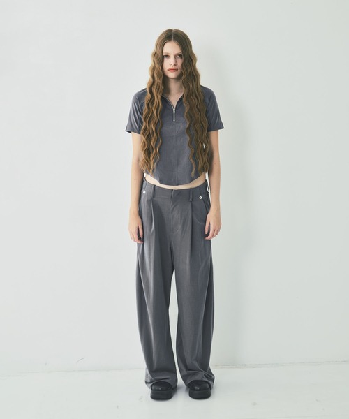 CONZ(コンズ)の「curve leg trousers cupra jersey(スラックス・レディース・ブラック/グレー・1/2/3)」の6枚目の写真