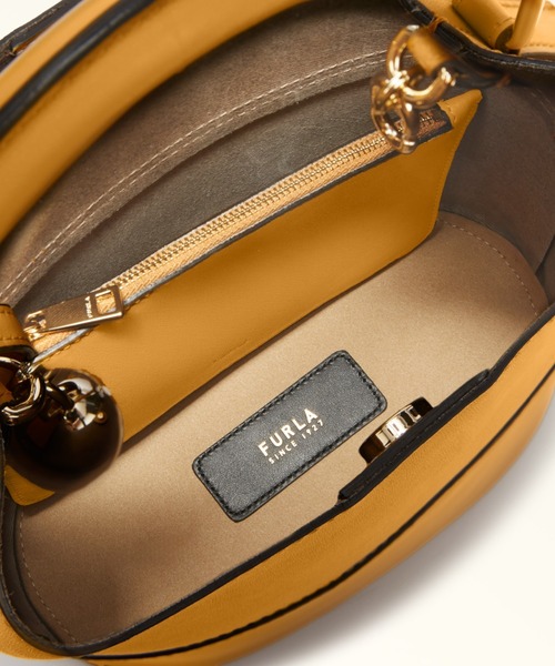 FURLA(フルラ)の「フルラ スフェラ (Furla Sfera) バケットバッグ S(ショルダーバッグ・レディース・マスタード・ONE SIZE)」の6枚目の写真