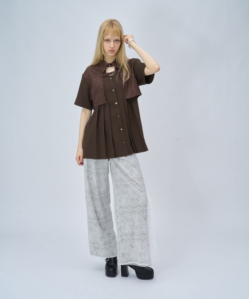 HARE(ハレ)の「パーツバックルプリーツシャツ(HARE)(シャツ/ブラウス・レディース・ボルドー/グリーン/ブラウン/ブラック・FREE)」の10枚目の写真