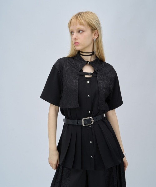 HARE(ハレ)の「パーツバックルプリーツシャツ(HARE)(シャツ/ブラウス・レディース・ボルドー/グリーン/ブラウン/ブラック・FREE)」の13枚目の写真